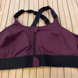 CLEARANCE 🛍️ Consistent Sports Bra